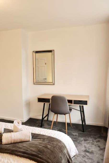 Charming 3 Bedroom Property Free Wifi & Parking Leeds  Exteriér fotografie